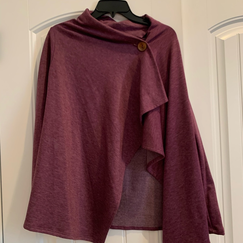 Beautiful cardigan by Bobeau